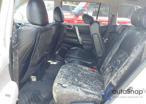 2013 Toyota Highlander Se V6 z USA, uszkodzony, nr VIN 5TDBK3EH5DS243065